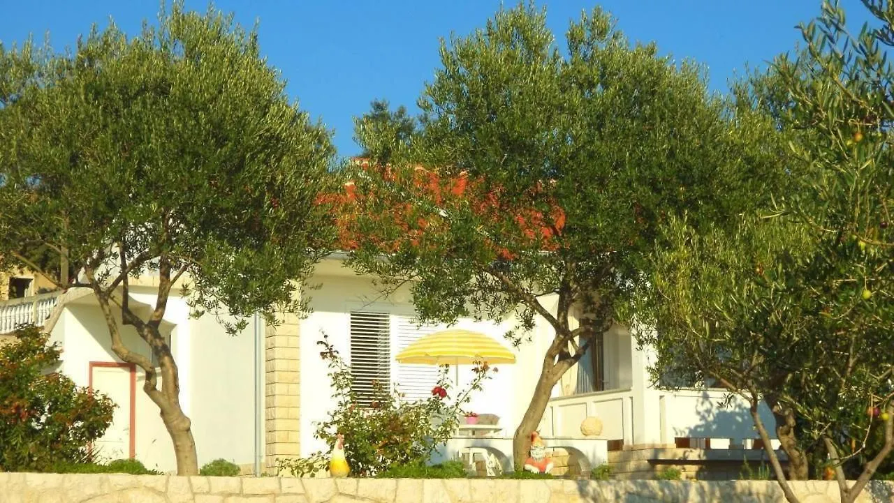 Appartement In Kampor Rab Town